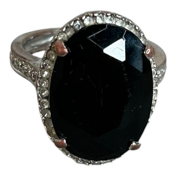 Vintage Black Faceted Center Silver Tone Cocktail Ring Size 7 - Picture 4 of 7